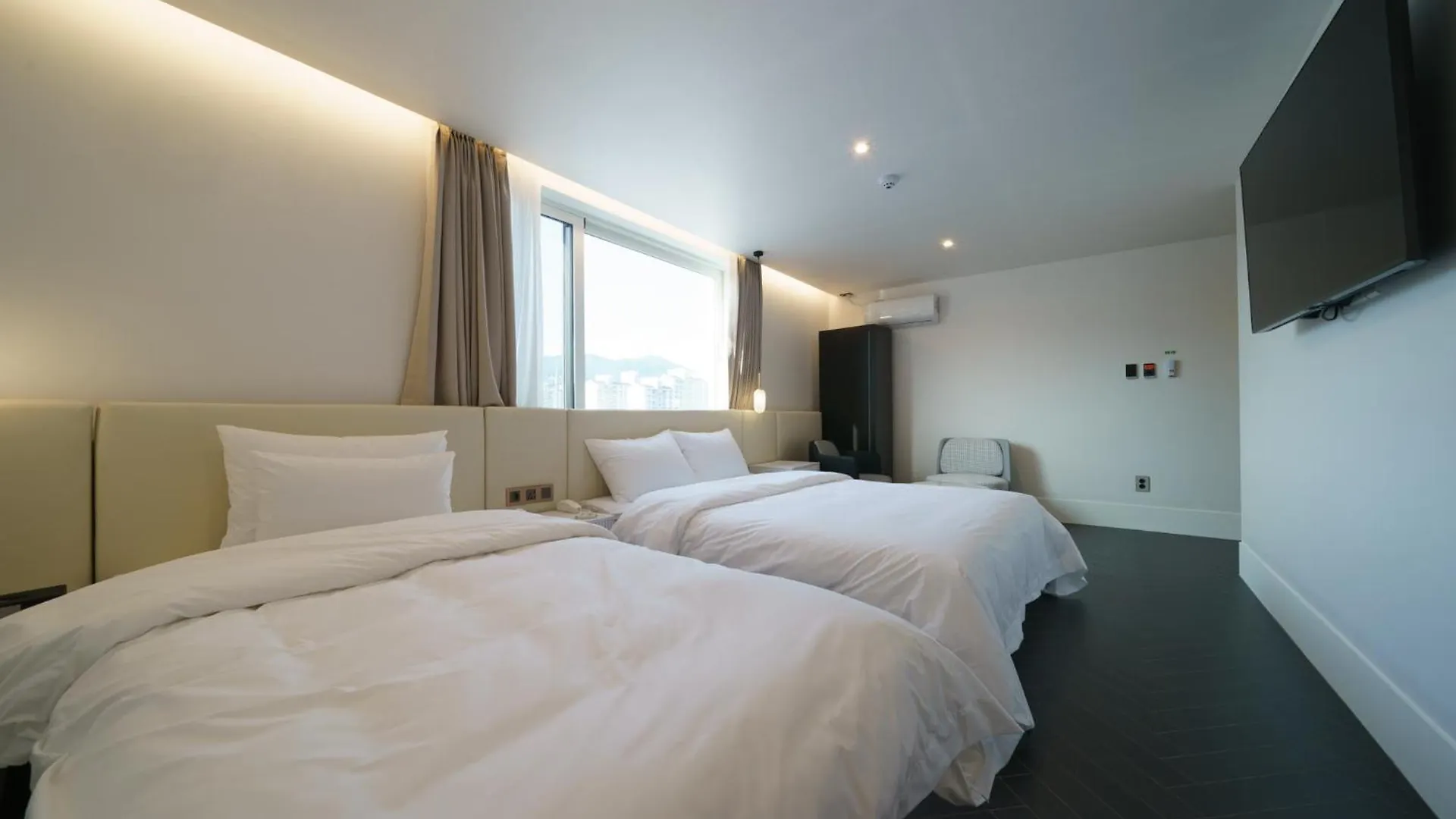Busan H Avenue Jeonggwan Branch Hotell