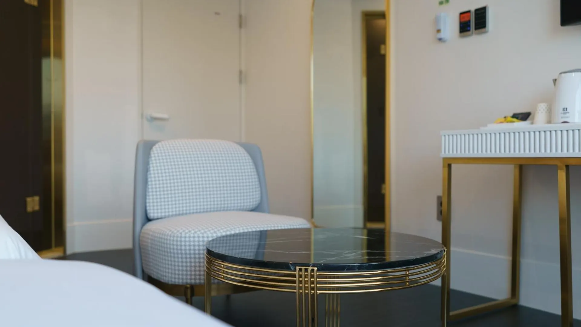 Busan H Avenue Jeonggwan Branch 酒店